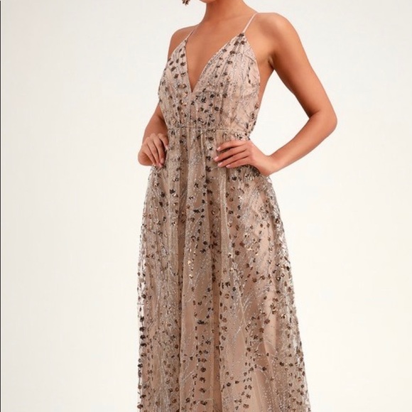 Lulus Dresses & Skirts - Sparkly gold Lulu’s maxi dress